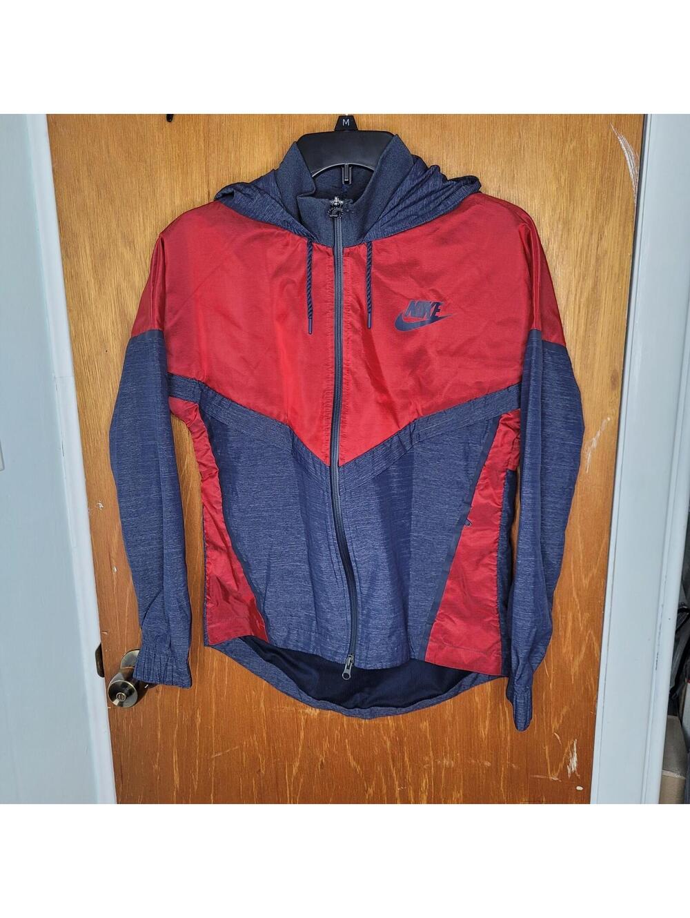 Nike Sportswear Jacket Womens Small Red Navy Windrunner Windbreaker Full Zip NWT - Picture 1 of 9